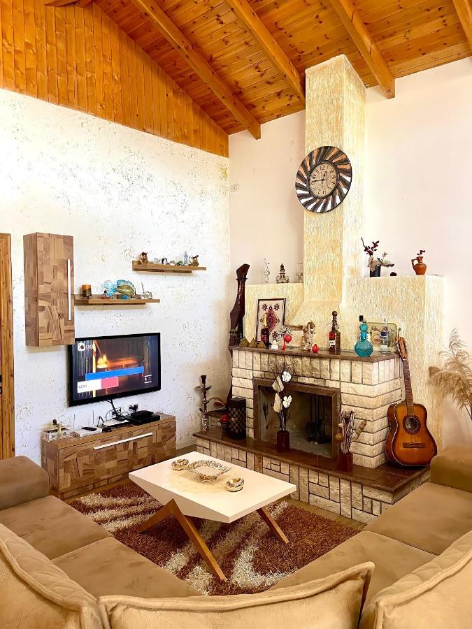 River Escape Villa - Private Beach, Scenic View & Bbq Tepelene Экстерьер фото