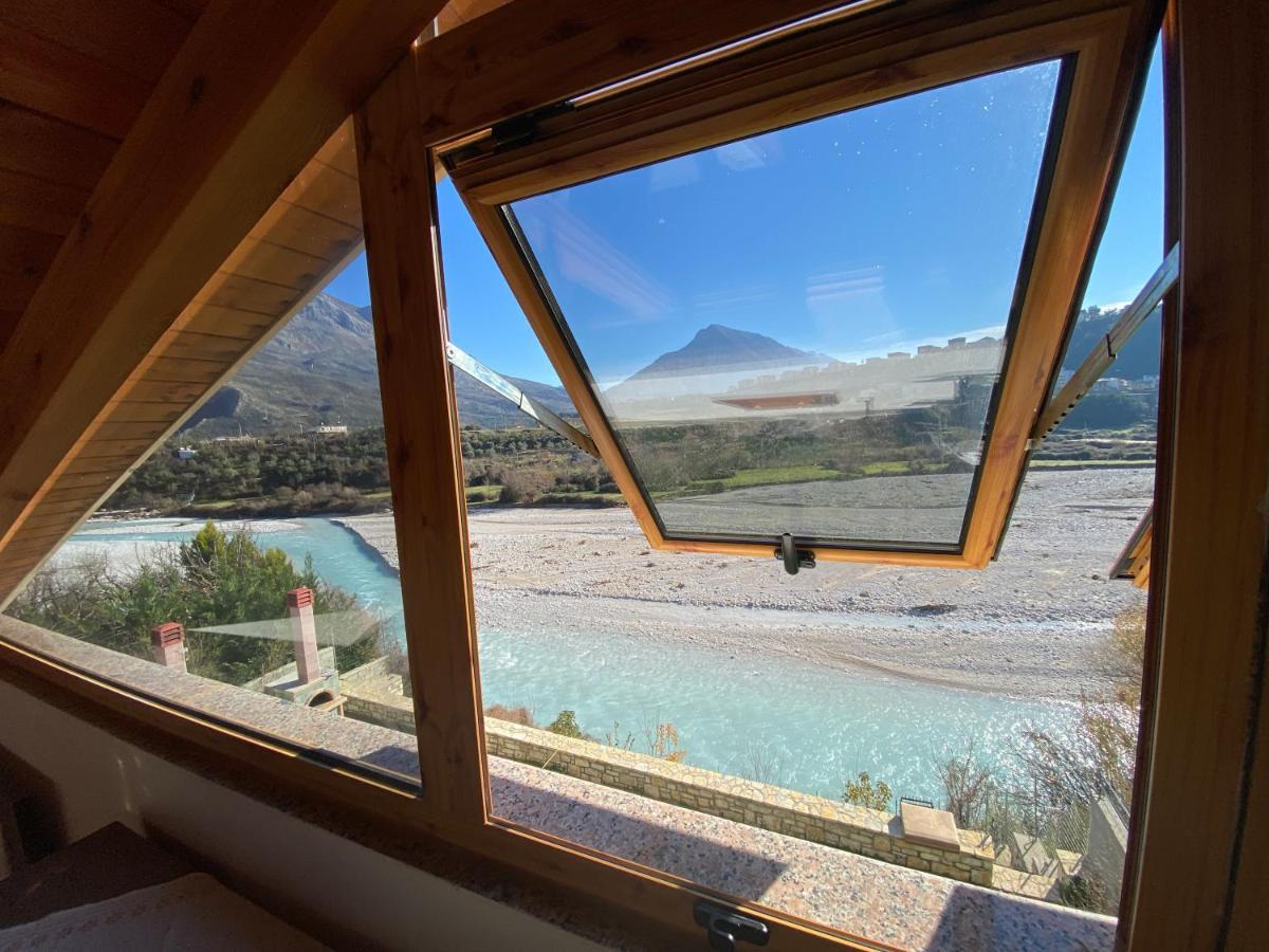 River Escape Villa - Private Beach, Scenic View & Bbq Tepelene Экстерьер фото