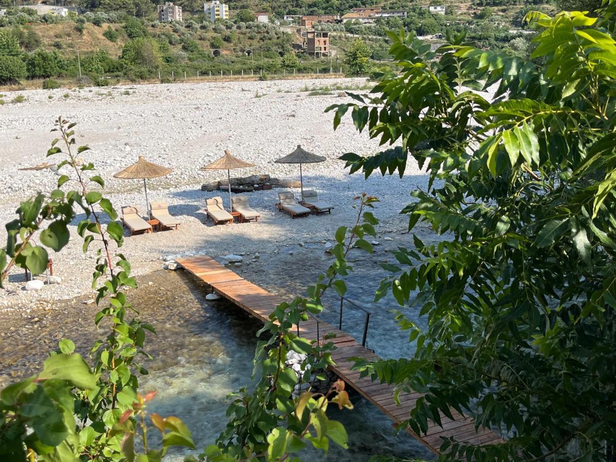 River Escape Villa - Private Beach, Scenic View & Bbq Tepelene Экстерьер фото