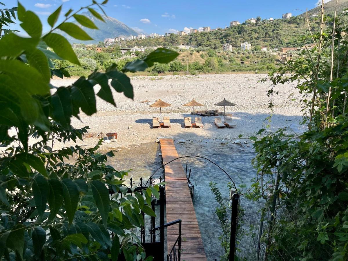 River Escape Villa - Private Beach, Scenic View & Bbq Tepelene Экстерьер фото